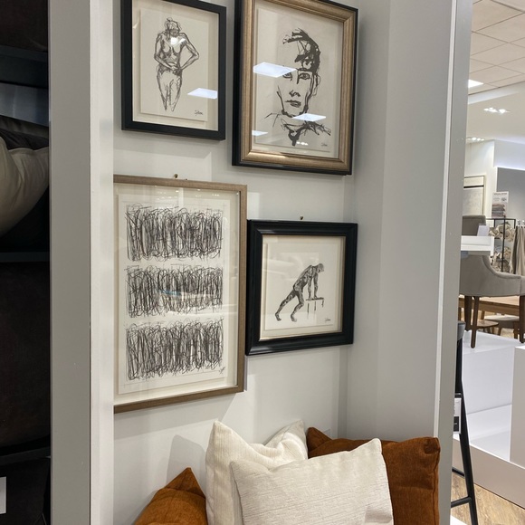 CLOSET CLOSING JUNE 28 TIL AUGUST 8 - Picture 1 of 1